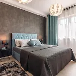 Apartament Beautiful In With Swimming Pool