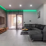 Apartament Beautiful In With Swimming Pool