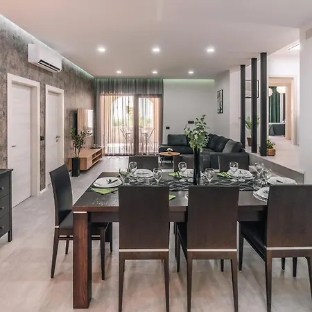 Amazing In With Kitchen